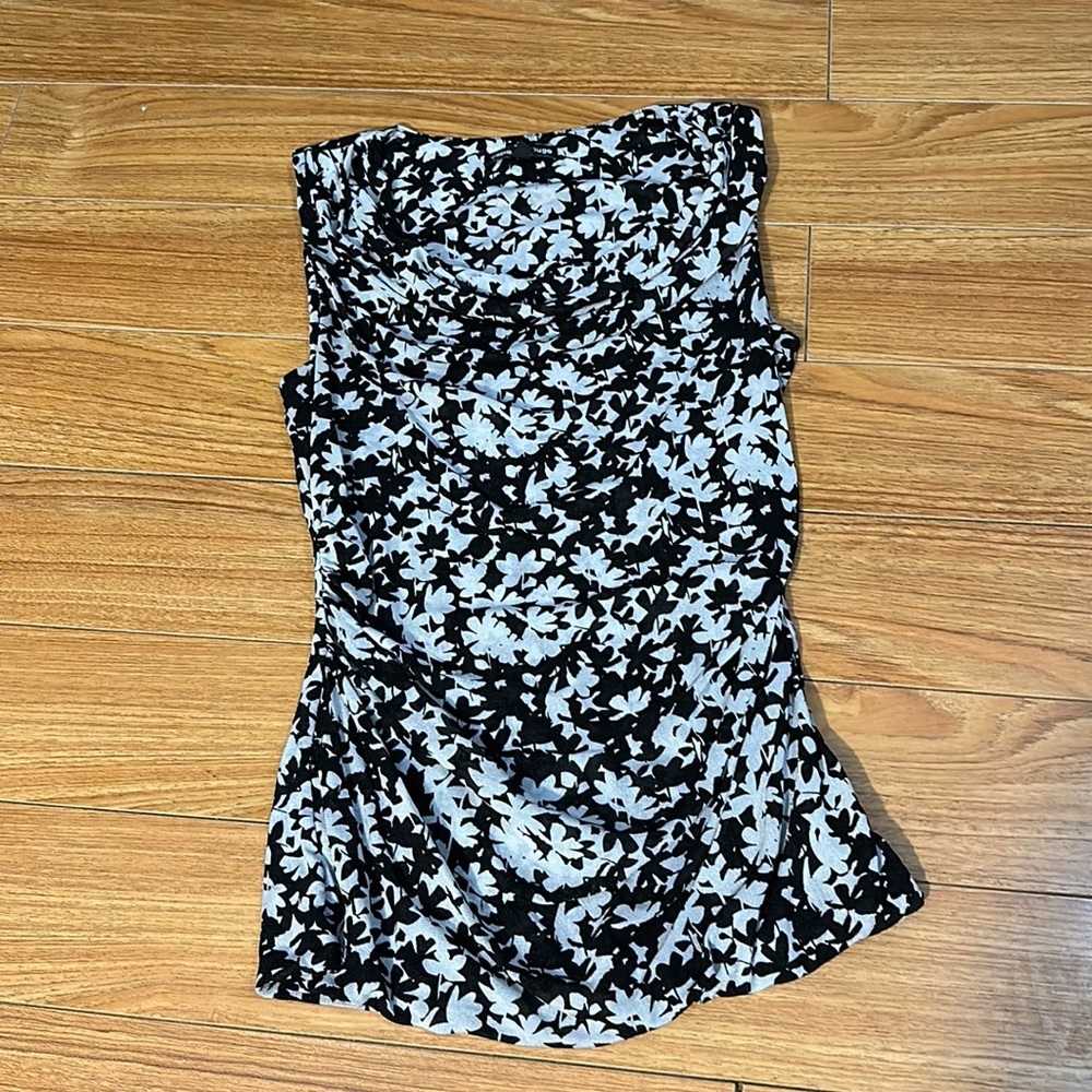 Cable & Gauge Floral Top